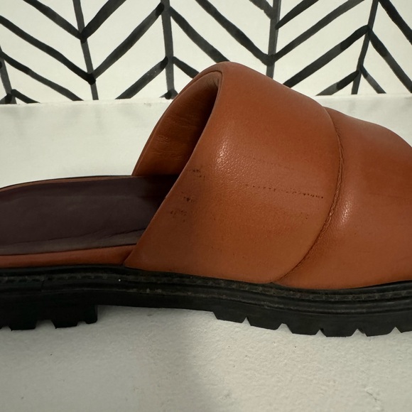 【STAUD】Astro Padded Vegan Leather Slides - Picture 7 of 9